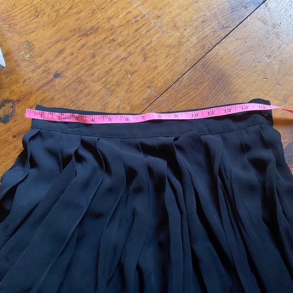 Iceberg Women's Nero (Black) sheer pleated skirt size 44 made in Italy - Picture 7 of 9